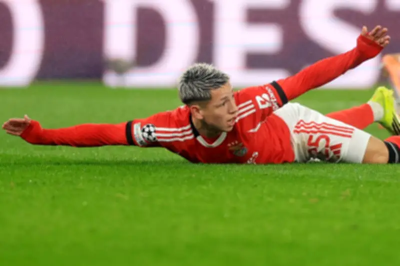 Le joueur du Benfica suspendu par l'UEFA après des accusations de racisme de Vinicius