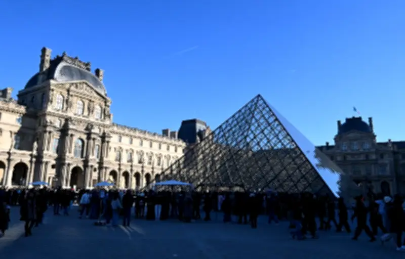 Le Louvre confronté à une nouvelle fuite d'eau, plusieurs salles fermées