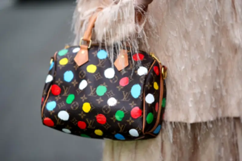 Le Monogramme Louis Vuitton à 130 ans : Histoire et Secrets d'un Symbole Iconique