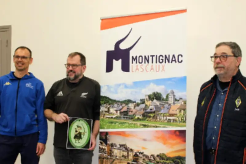 Le Parcours Indoor de France de tir libre réunit 160 archers à Montignac-Lascaux