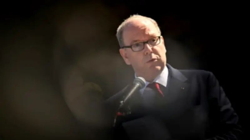 Le prince Albert II de Monaco privé d'immunité dans une affaire de diffamation civile