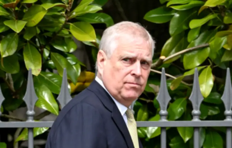 Le prince Andrew sous pression internationale dans l'affaire Epstein