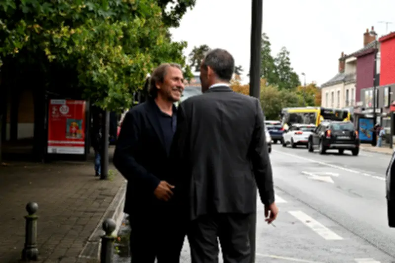 Le PS déchiré par sa relation avec LFI alors que les candidatures pour 2027 se multiplient