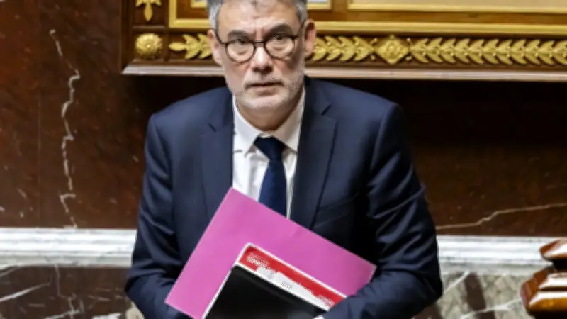 Le PS hésite à rompre avec LFI après la mort de Quentin Deranque