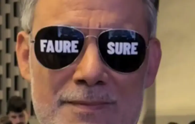 Le PS sur TikTok : Olivier Faure détourne le mème 'Faure Sure' de Macron