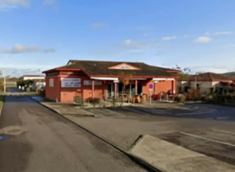 Le restaurant Saigon célèbre le Nouvel An vietnamien avec une danse du dragon à Livradais