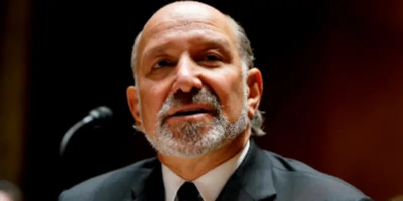 Le secrétaire au commerce américain Howard Lutnick défend ses liens avec Jeffrey Epstein