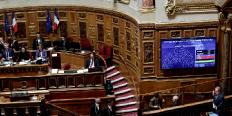 Le Sénat adopte une réforme constitutionnelle pour sécuriser les budgets