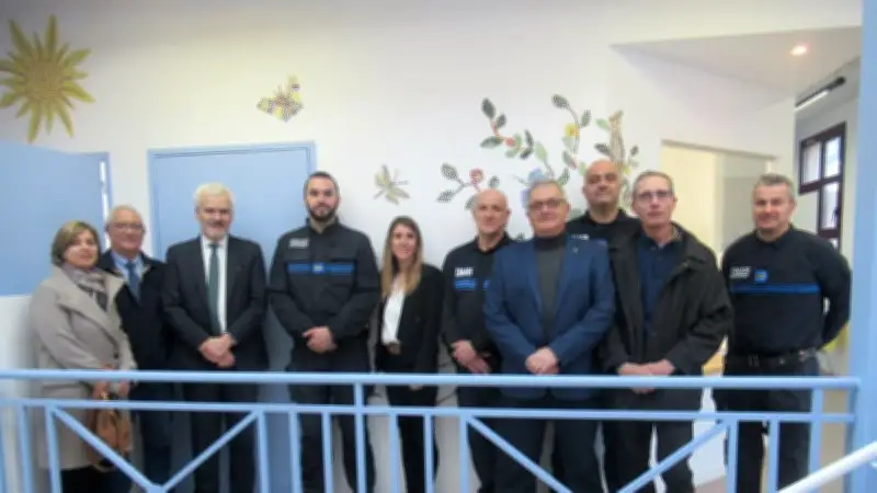 Le sous-préfet de Béziers visite le nouveau poste de police municipale de Magalas