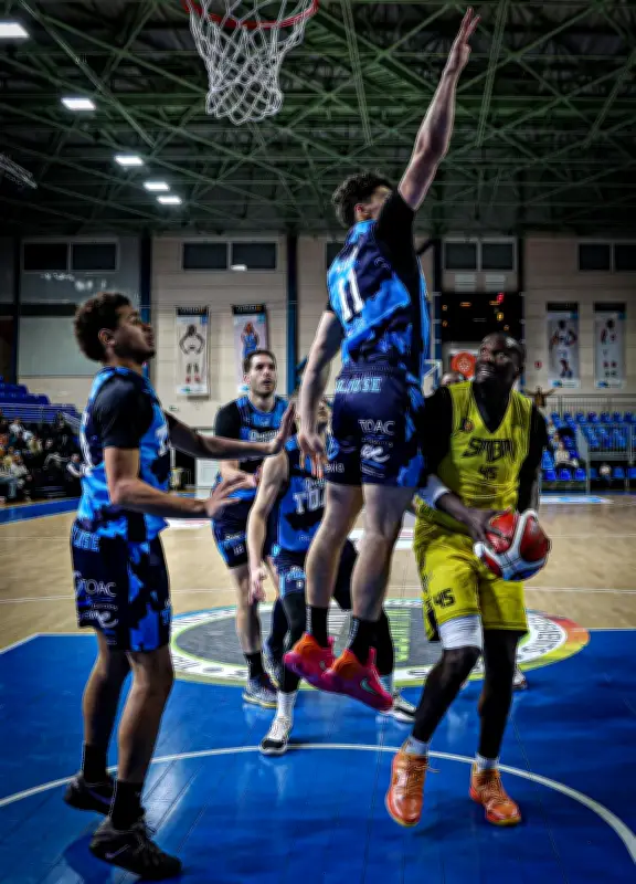 Le Stade Montois s'incline face à Marmande dans un match crucial de Pro B
