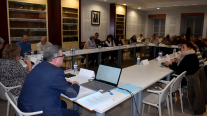 Le transfert du centre aquatique Atlantie crée des tensions au conseil municipal