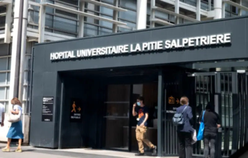 Le tribunal administratif rejette le recours d'une infirmière suspendue pour son calot