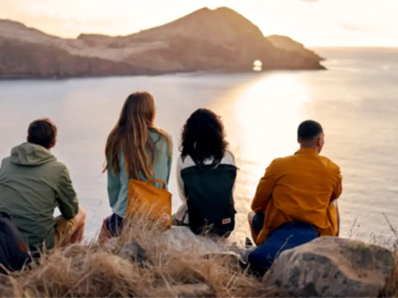 Le Workwear : Quand les Vêtements de Travail Deviennent des Icônes de Mode Masculine