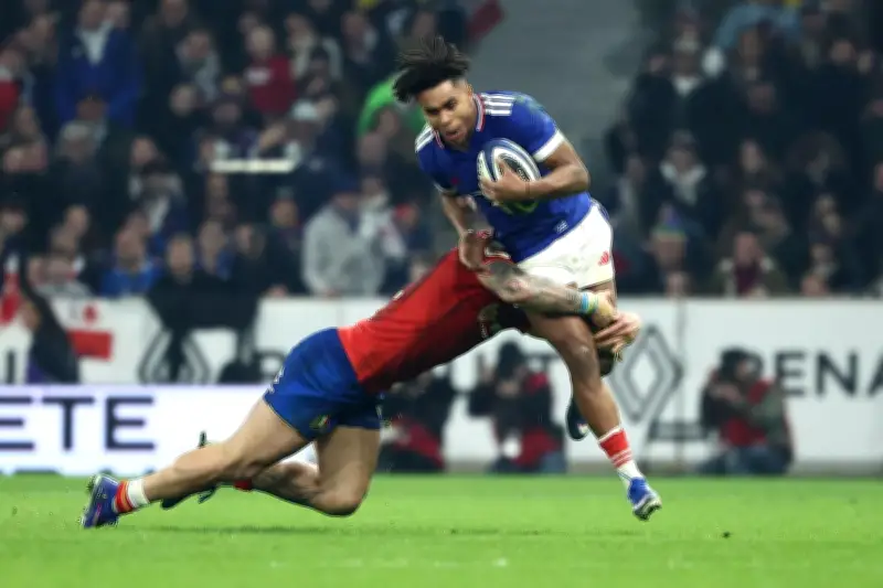 Le XV de France s'impose face à l'Italie et garde l'espoir du Grand Chelem