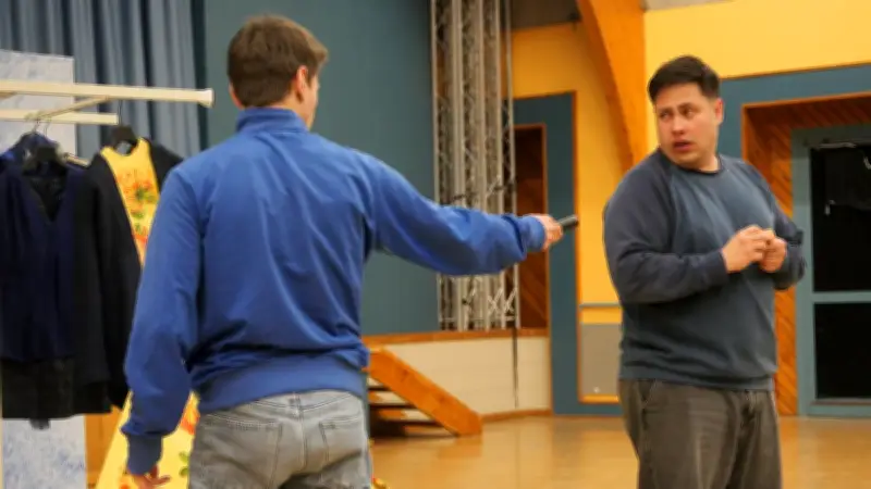 « Les abîmés » à Langogne : une pièce poignante sur l'enfance maltraitée et la fraternité