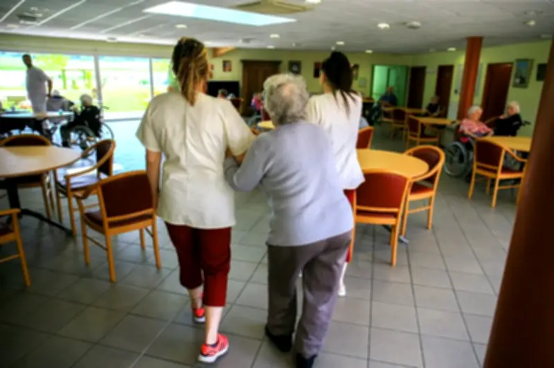 Les aidants, ces héros invisibles de la dépendance qui méritent reconnaissance