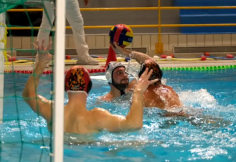 Les Canards Rochelais affrontent le Racing Club de France pour le maintien en N1