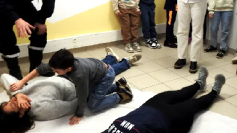 Les CE1 de Saint-Gilles vivent une matinée inoubliable avec les pompiers du SDIS