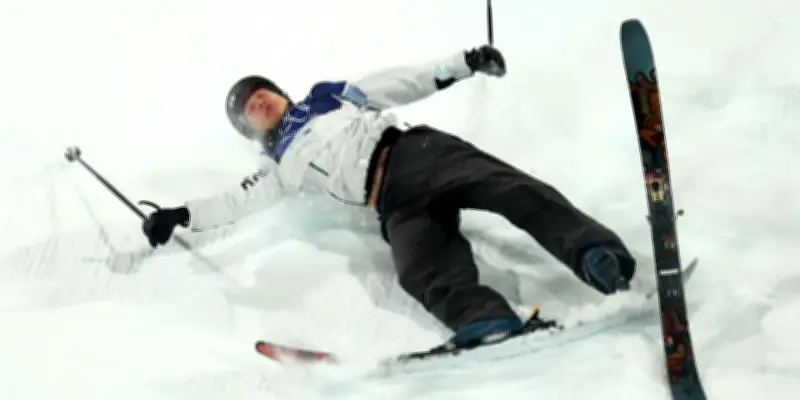 Les chutes spectaculaires rythment les JO d'hiver de Milan-Cortina 2026