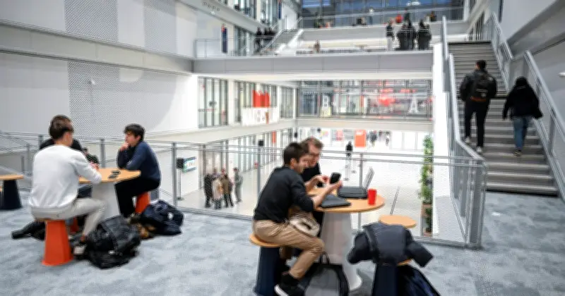 Les écoles de commerce en crise : la fin d'un âge d'or face aux défis démographiques et financiers