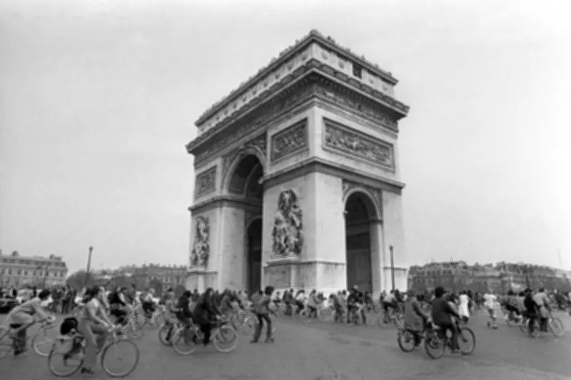 Les deux-roues, parias de la route dans les années 1970 : un danger persistant
