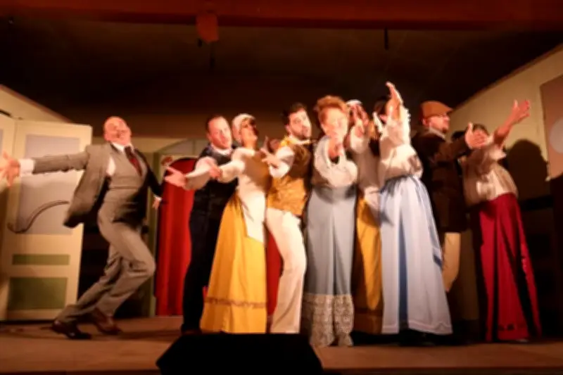 Les Farguais découvrent 'Frou-Frou les Bains', comédie musicale primée par un Molière