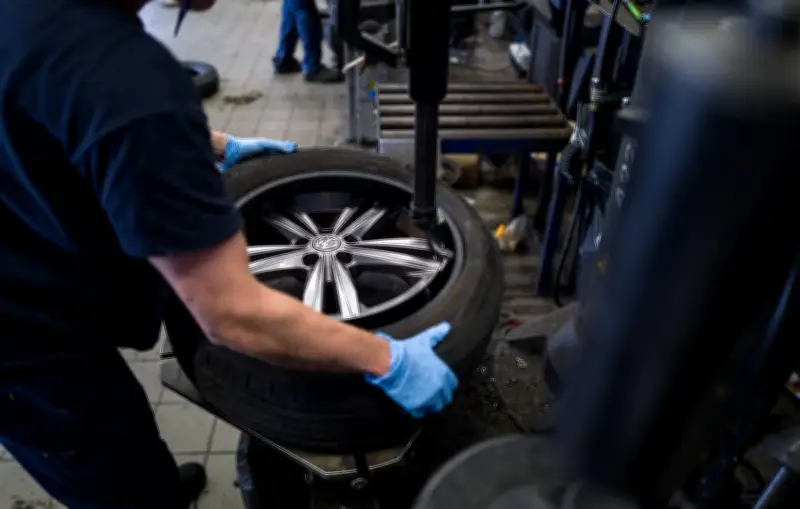 Les garagistes français voient leur chiffre d'affaires augmenter malgré moins de clients