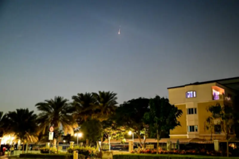 Les influenceurs à Dubai face aux tirs iraniens : entre commentaires et légèreté