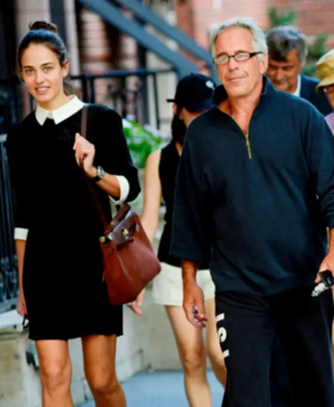 Les liens troubles entre Jeffrey Epstein et le pouvoir russe : un réseau d'influence et d'espionnage ?