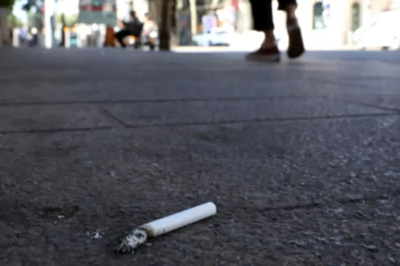 Les mégots dans la rue, un révélateur du rapport des Français à leur territoire