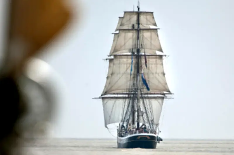 Les romans de mer noyés sous les clichés : un problème de "scorbut" littéraire