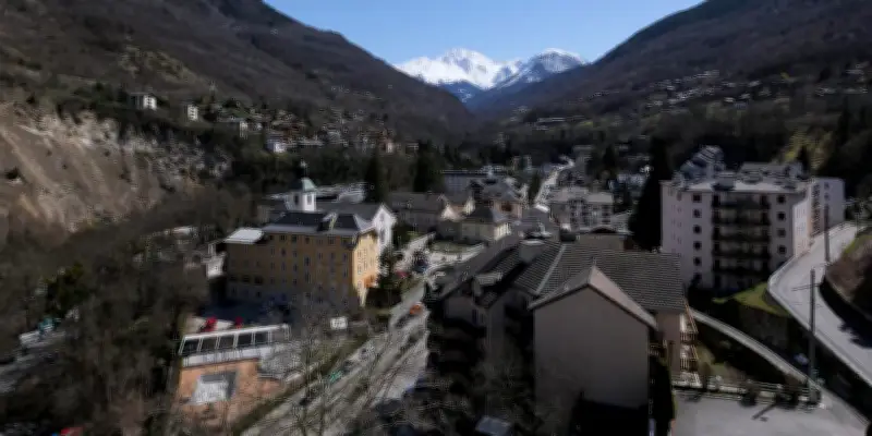 Les villages alpins profitent de l'essor touristique grâce aux liaisons par télécabine