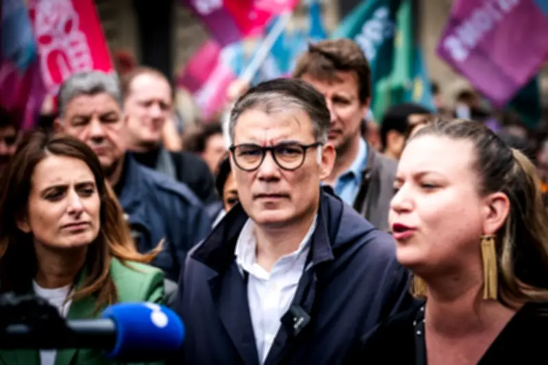 L'extrême droite progresse, la gauche appelée à l'unité pour faire barrage