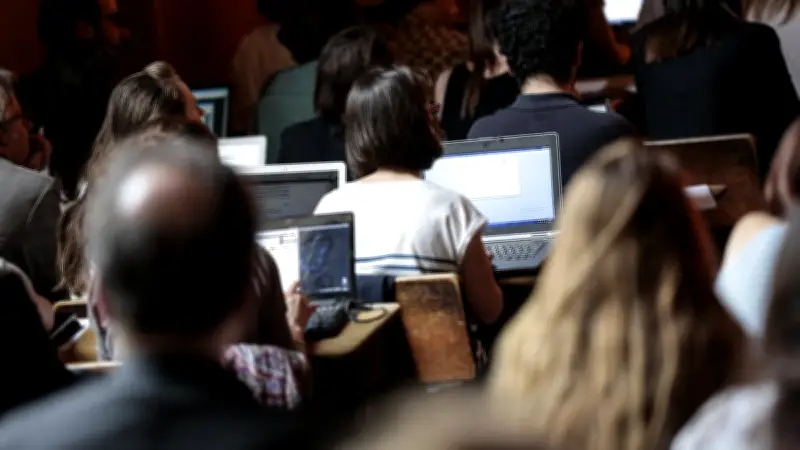 Limoges : des étudiants masculins détournent le congé menstruel sans distinction de genre