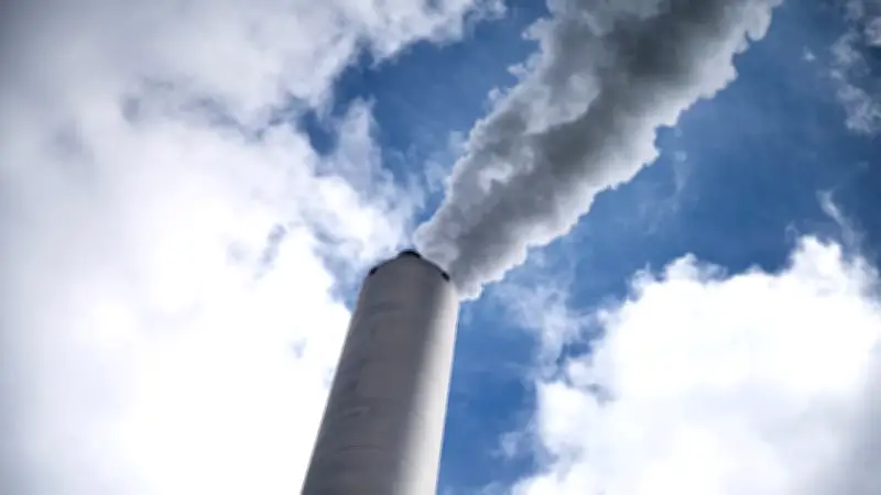 L'Élysée débloque 1,6 milliard d'euros pour décarboner sept sites industriels polluants