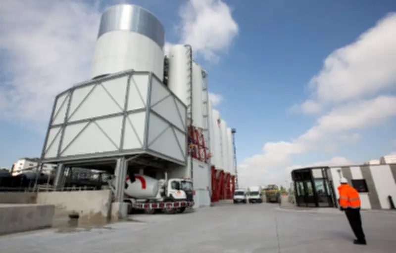 L'Élysée dévoile les sept groupes industriels subventionnés pour leur décarbonation