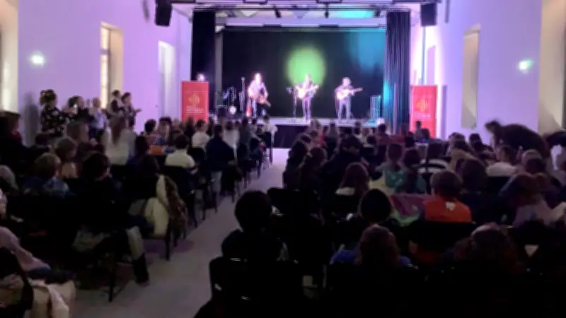 L'occitan en fête à Saint-Hippolyte-du-Fort : une transmission culturelle joyeuse