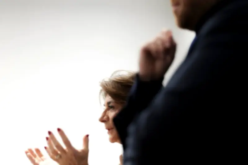 Lola Lafon dénonce la logorrhée politique et la perte du sens des mots