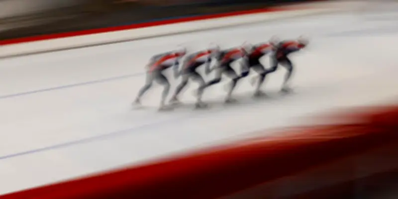 L'équipe de France de patinage de vitesse s'entraîne intensément en Allemagne pour les JO 2026