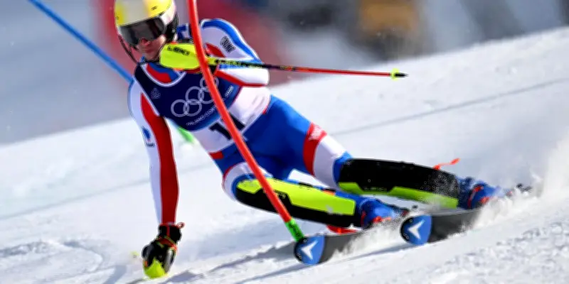 L'équipe de France de ski alpin en confiance pour le slalom olympique de Milan-Cortina