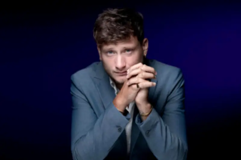 Manuel Bompard exclut toute suspension d'Arnault, la famille Deranque appelle au calme