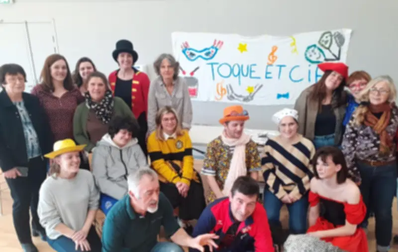 Marans : une journée carnaval intergénérationnelle réunit Ehpad et IME