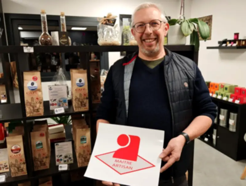 Marc Rey d'Arôme Café à Coursac reçoit le titre prestigieux de Maître Artisan