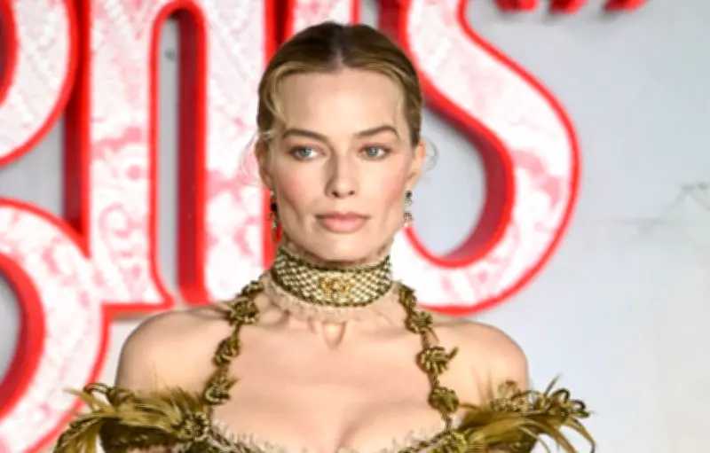 Margot Robbie révèle le pire cadeau reçu : un livre sur la minceur des Françaises