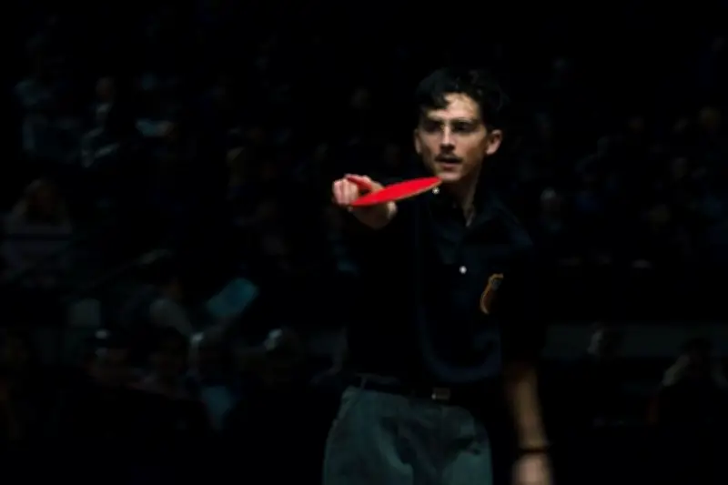 « Marty Supreme » : Timothée Chalamet électrise le tennis de table dans un thriller new-yorkais