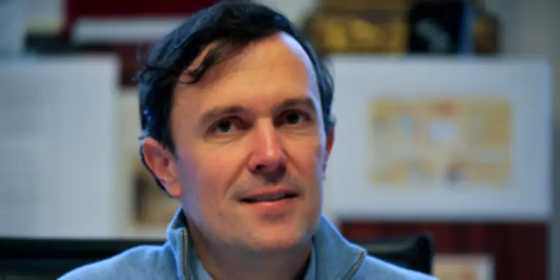 Maternités en péril : deux maires en campagne pour défendre l'accès aux soins