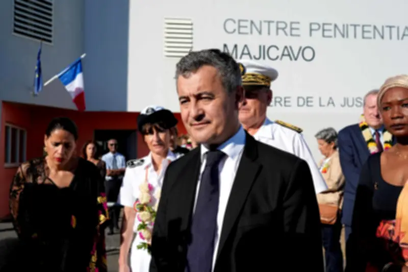 Mayotte : Darmanin annonce une nouvelle prison modulaire face à la surpopulation carcérale