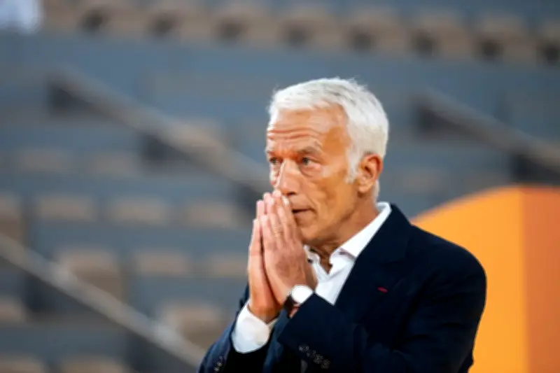 Médiation fiscale tendue entre le MEDEF et le gouvernement lors d'un week-end de négociations