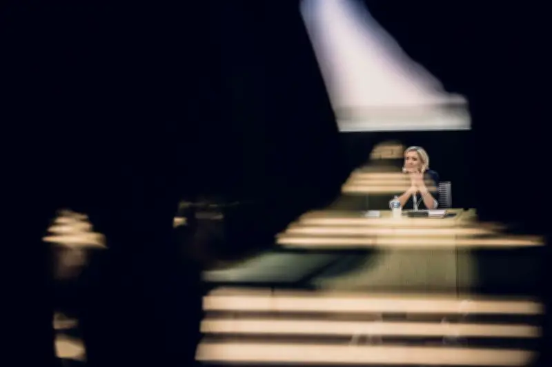 Menace du RN : les petits arrangements politiques dans la salle du bal du Titanic