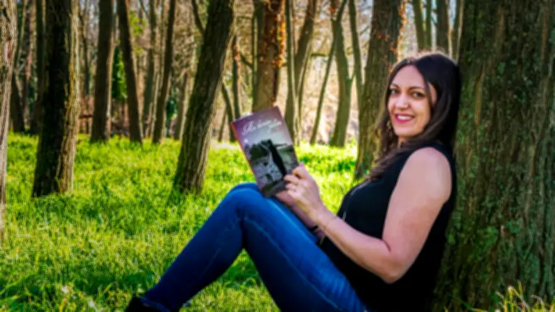 Miléna Lence publie 'Ma dernière paillette' : un témoignage poignant sur l'endométriose et la PMA